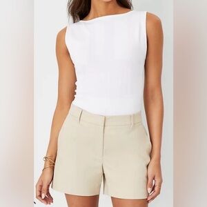 Ann Taylor Beige Signature 5” Inseam Khaki Shorts